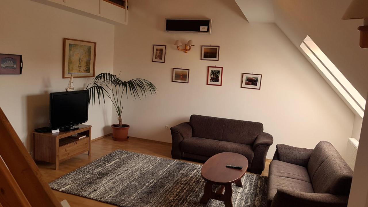 Aaa-Apartment 2 Balatonfured Exterior photo