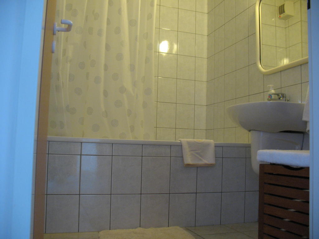 Aaa-Apartment 2 Balatonfured Room photo